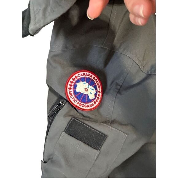 Canada goose woman down coat size XS - Picture 3 of 8
